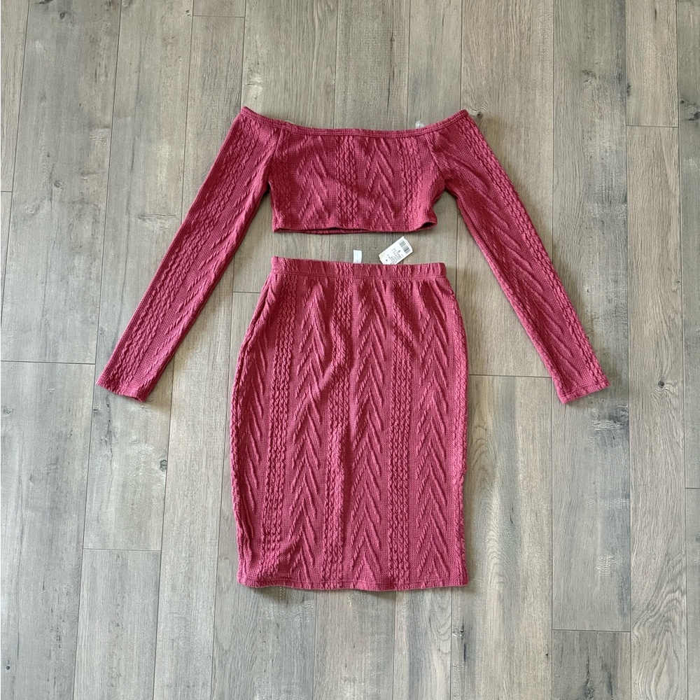 Stylish Pink/Rose Crop and Skirt Set - Picture 2 of 4